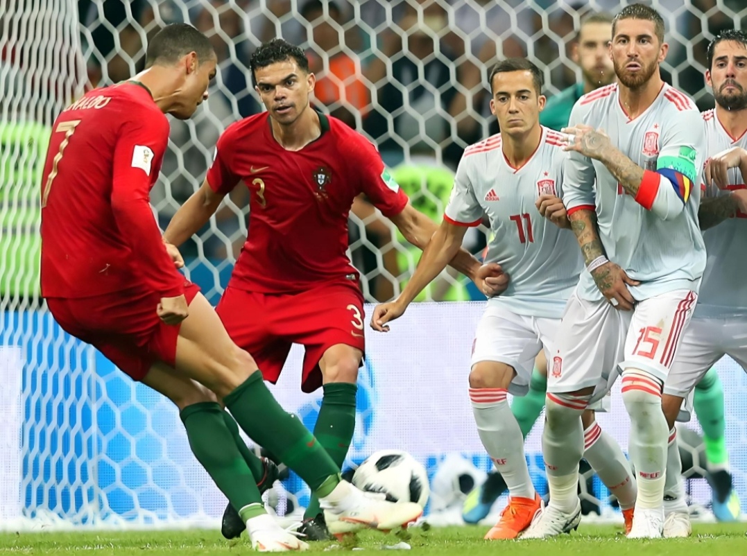 足球比赛的实时战报让人难以移开目光(足球实时战况)